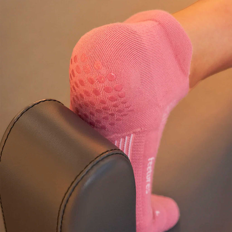 Feetures Elite Grip Max Cushion Tab Socks