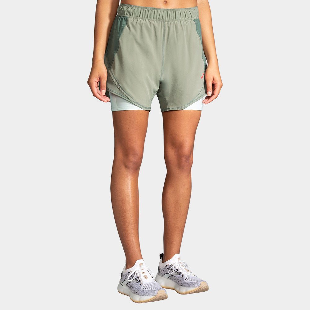 Brooks Chaser 5" 2-in-1 Shorts Women's