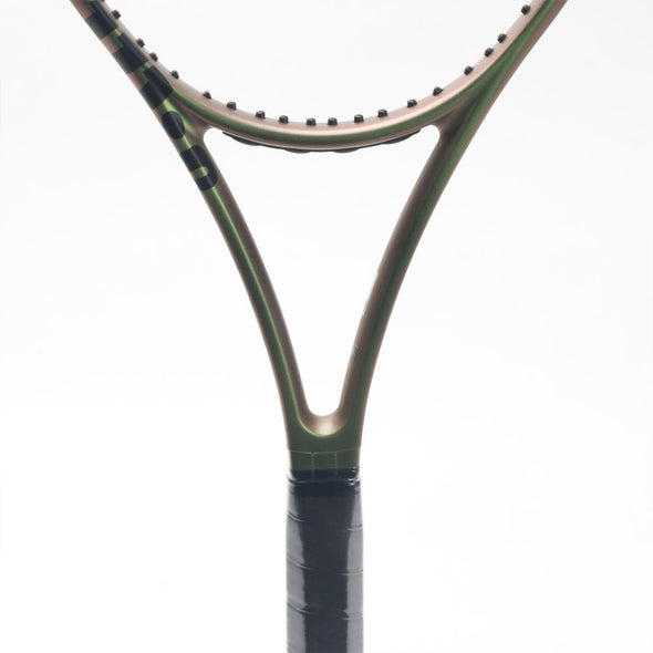 Wilson Blade 104 v8