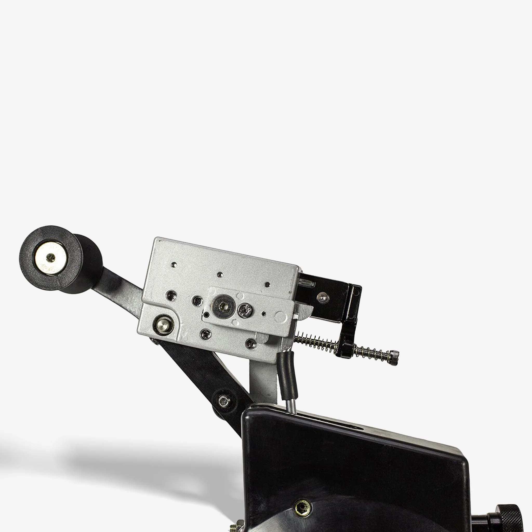Gamma 5003 QM SC 6-PT Stringing Machine