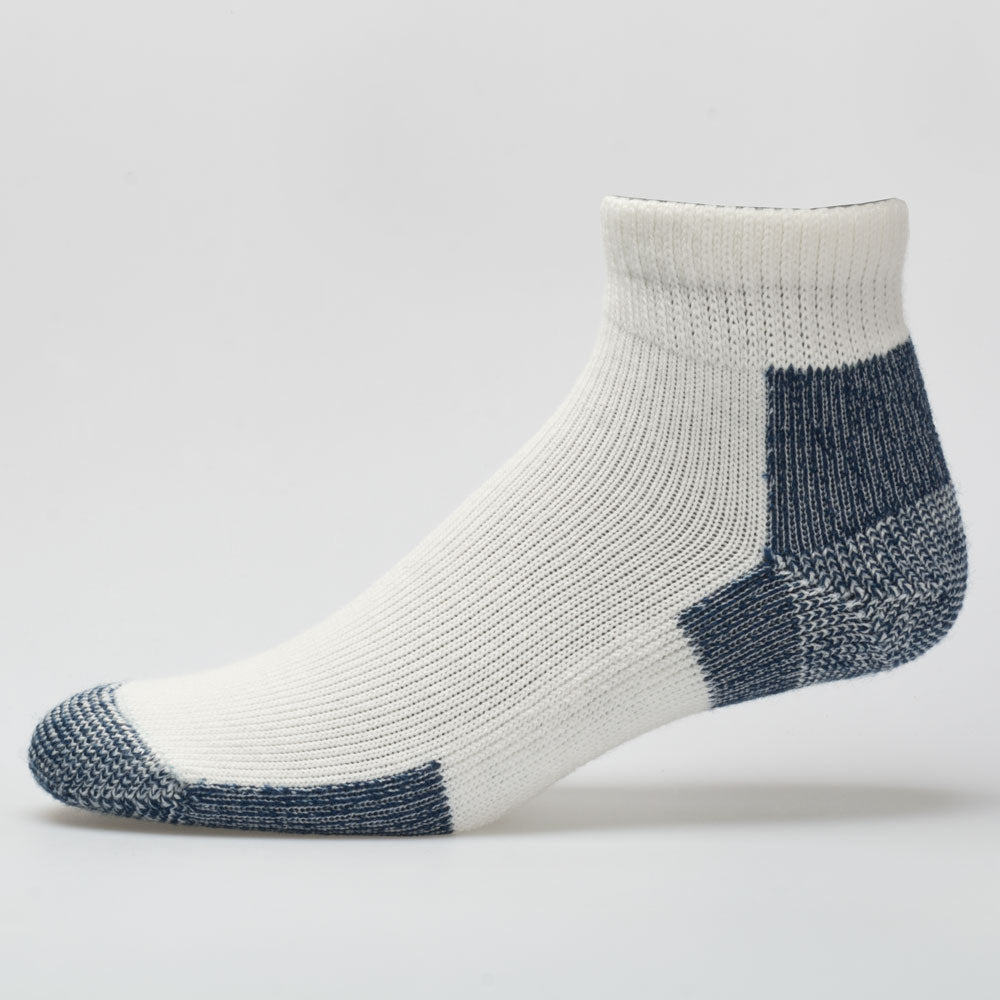 最大60%OFFクーポン Thorlos Unisex-Adult JMX Maximum Cushion Ankle Running Socks, Pair Pack
