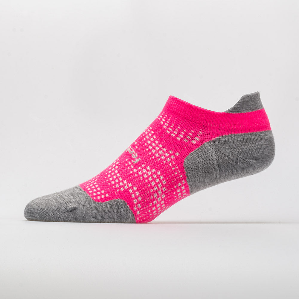 Feetures High Performance Ultra Light Cushion No Show Tab Socks