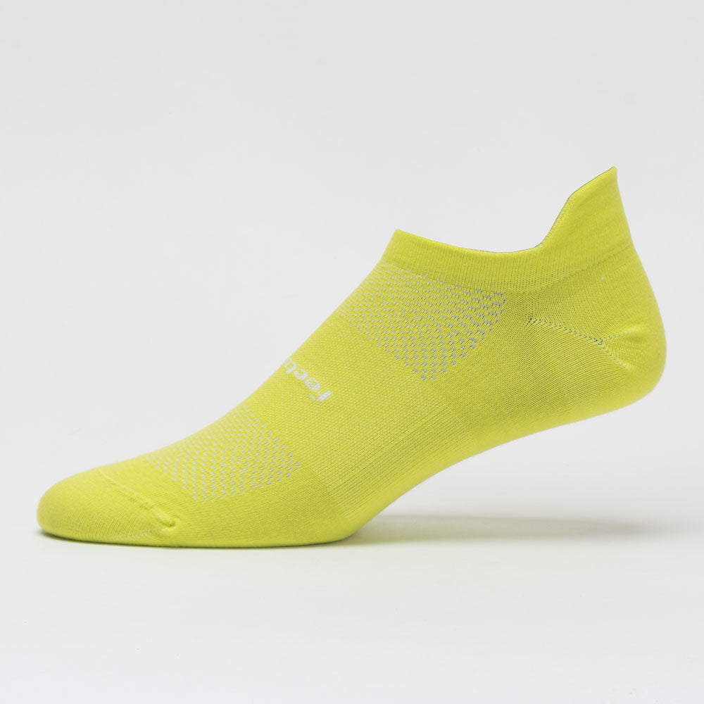 Feetures High Performance Ultra Light Cushion No Show Tab Socks