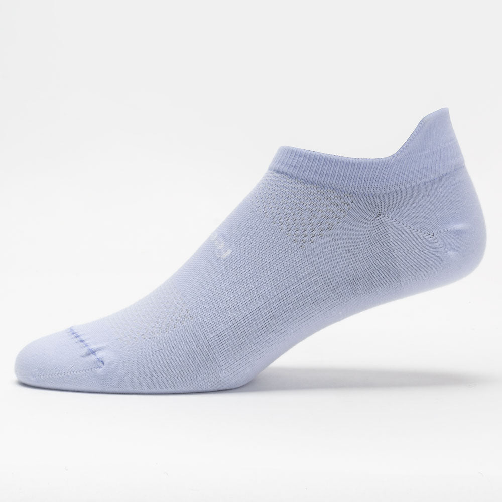 Feetures High Performance Ultra Light Cushion No Show Tab Socks