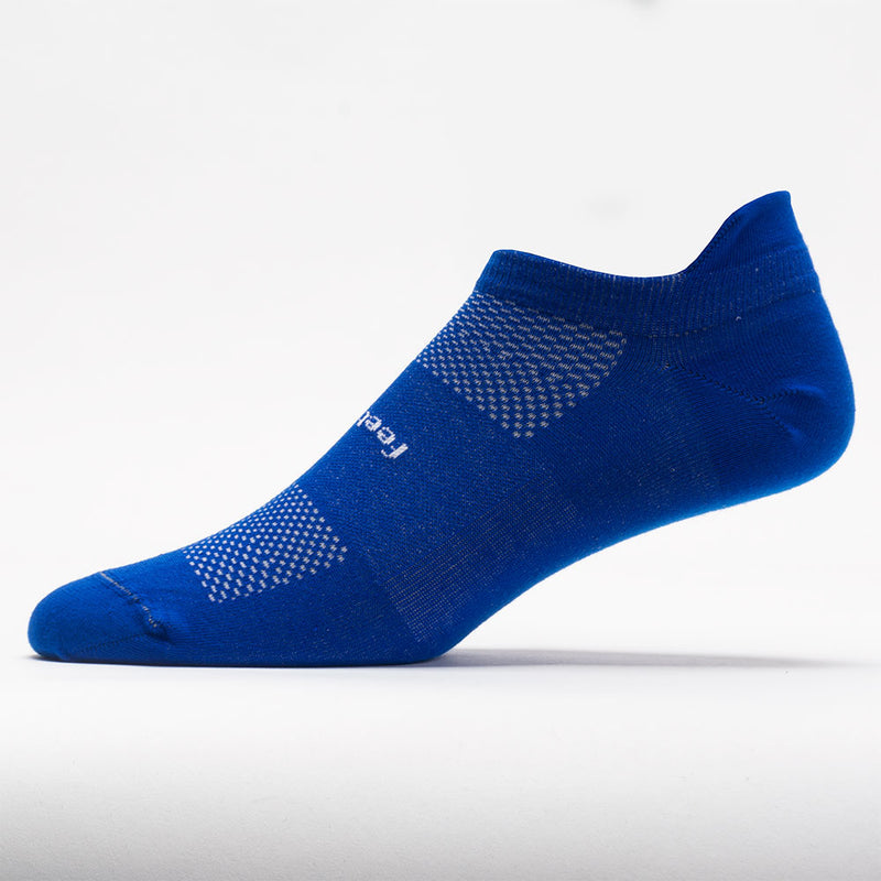 Feetures High Performance Ultra Light Cushion No Show Tab Socks