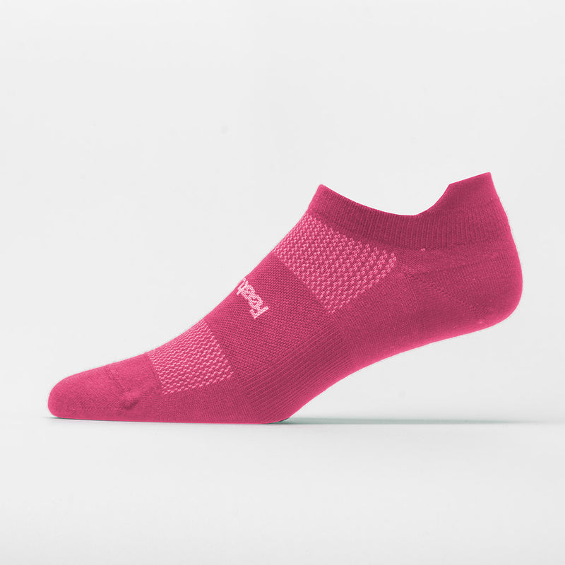 Feetures High Performance Ultra Light Cushion No Show Tab Socks