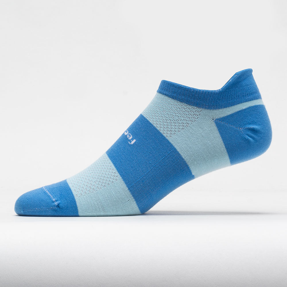 Feetures High Performance Ultra Light Cushion No Show Tab Socks