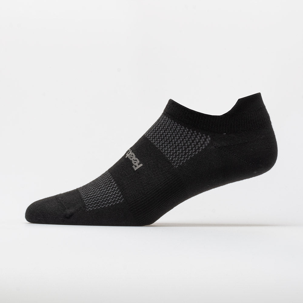 Feetures High Performance Ultra Light Cushion No Show Tab Socks