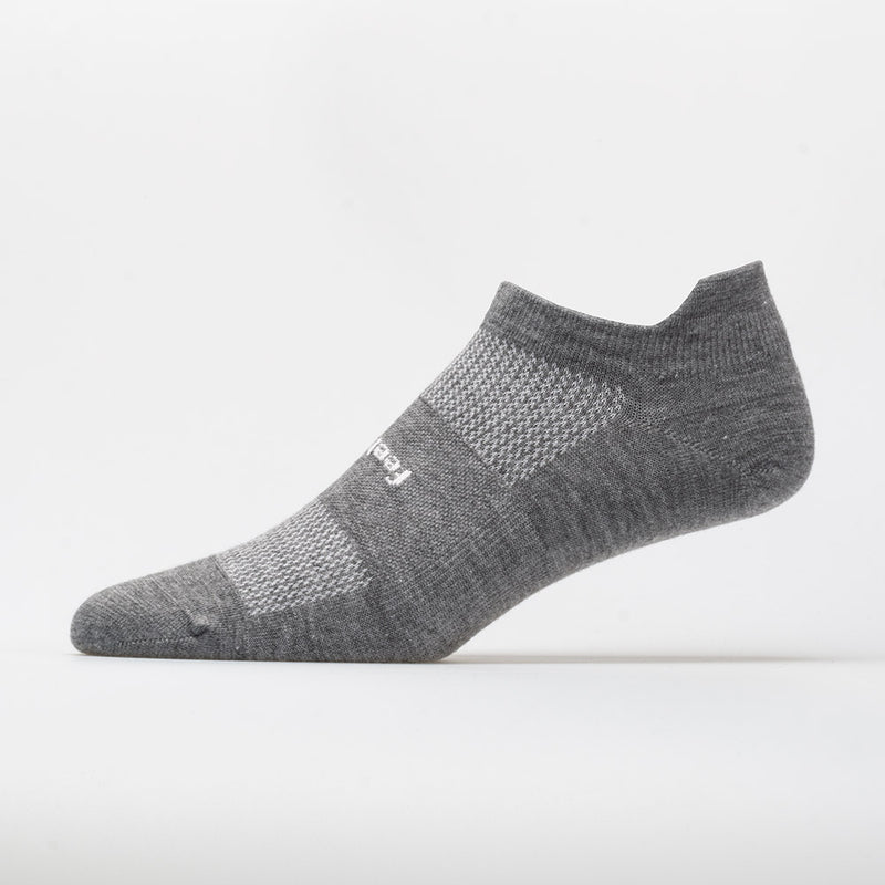 Feetures High Performance Ultra Light Cushion No Show Tab Socks