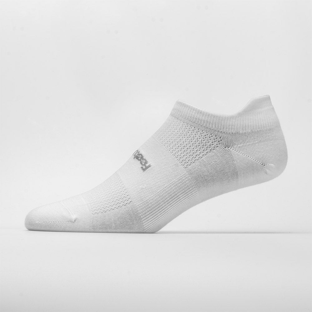 Feetures High Performance Ultra Light Cushion No Show Tab Socks