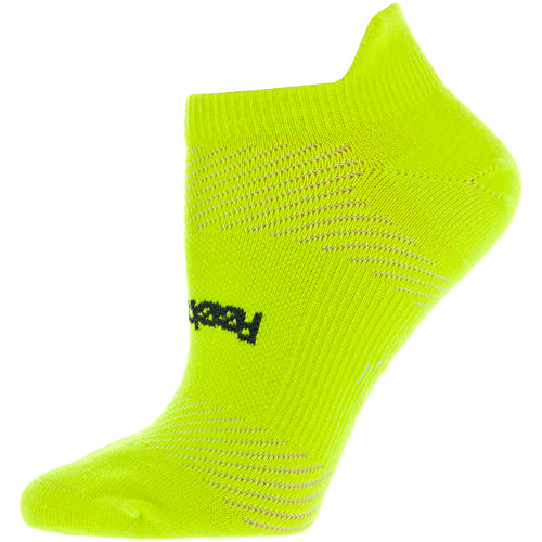 Feetures High Performance Ultra Light Cushion No Show Tab Socks