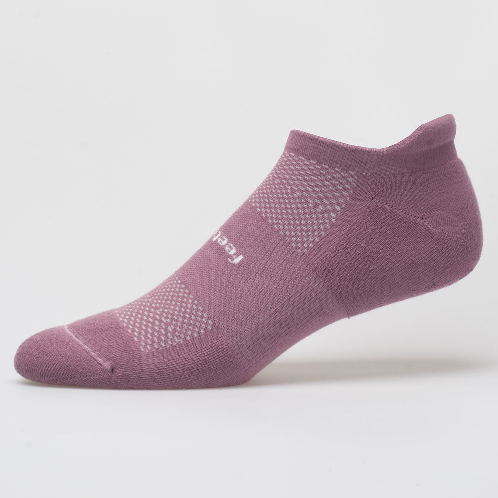 Feetures High Performance Max Cushion No Show Tab Socks
