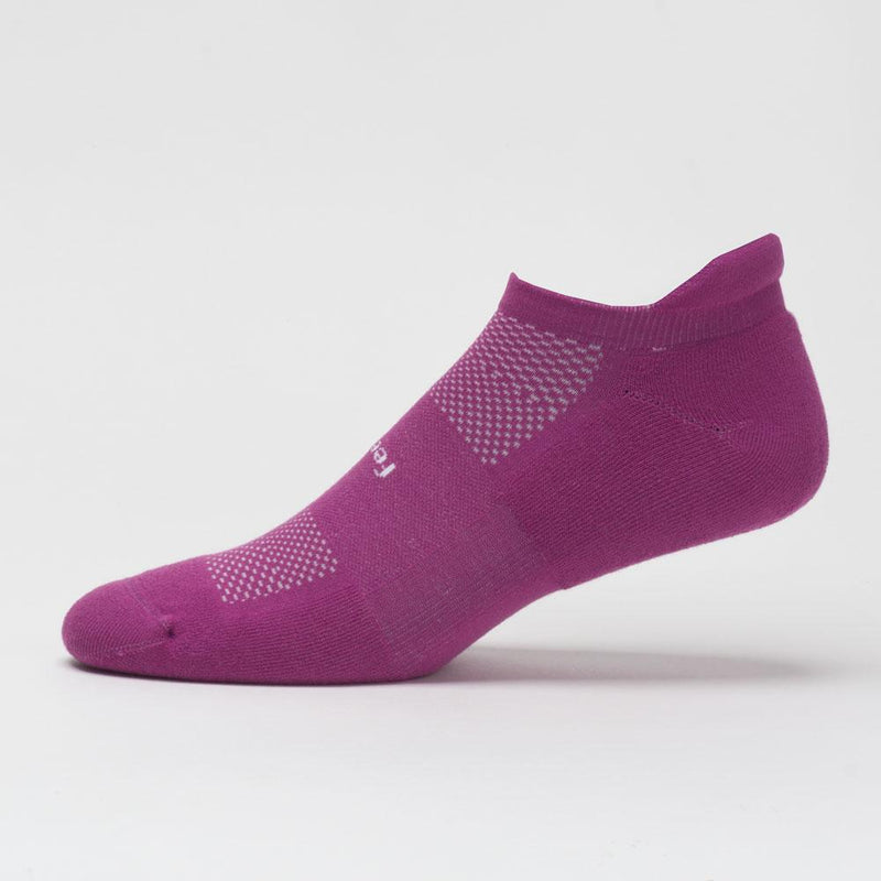 Feetures High Performance Max Cushion No Show Tab Socks