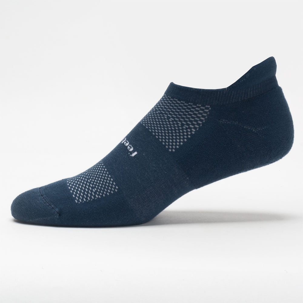 Feetures High Performance Max Cushion No Show Tab Socks
