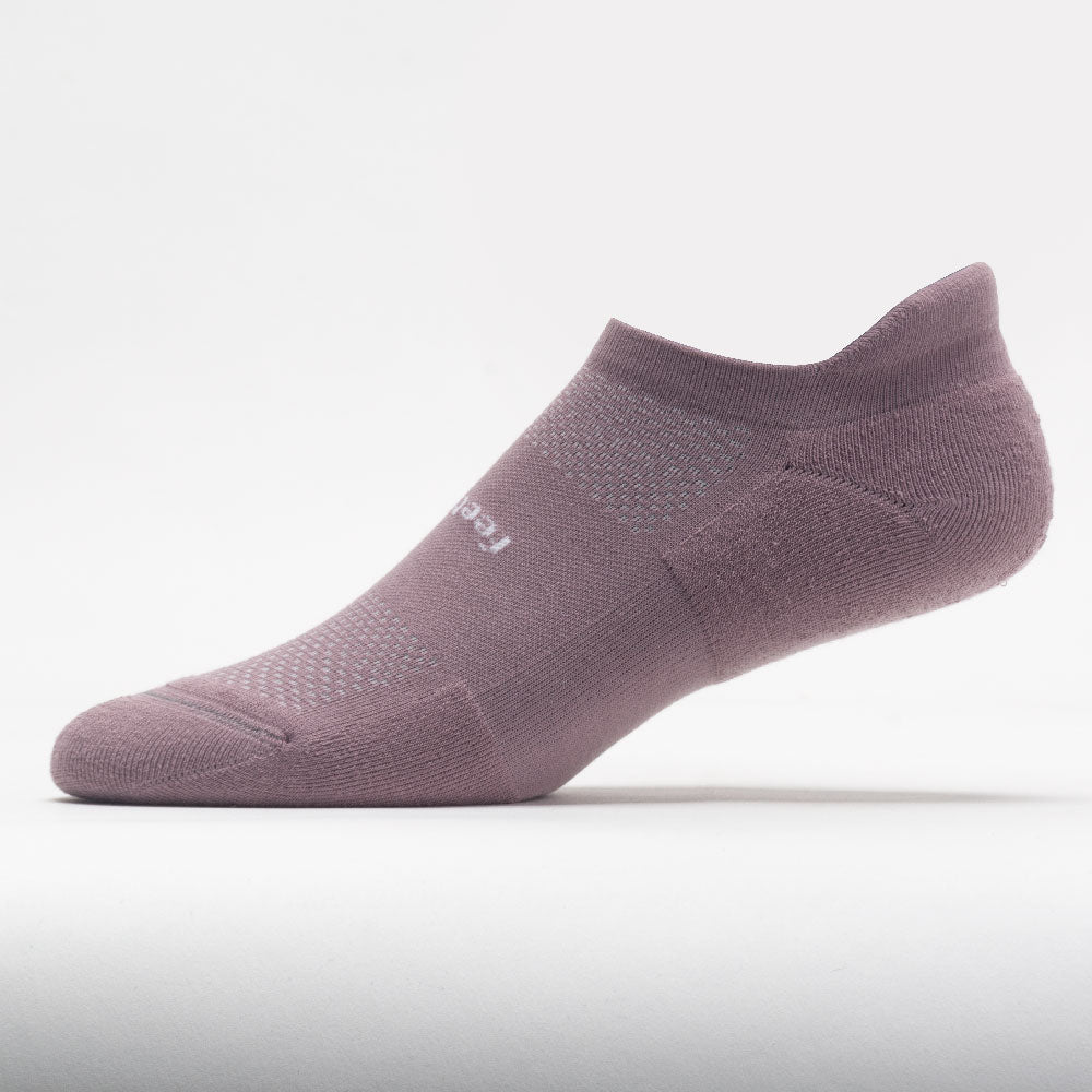Feetures High Performance Max Cushion No Show Tab Socks