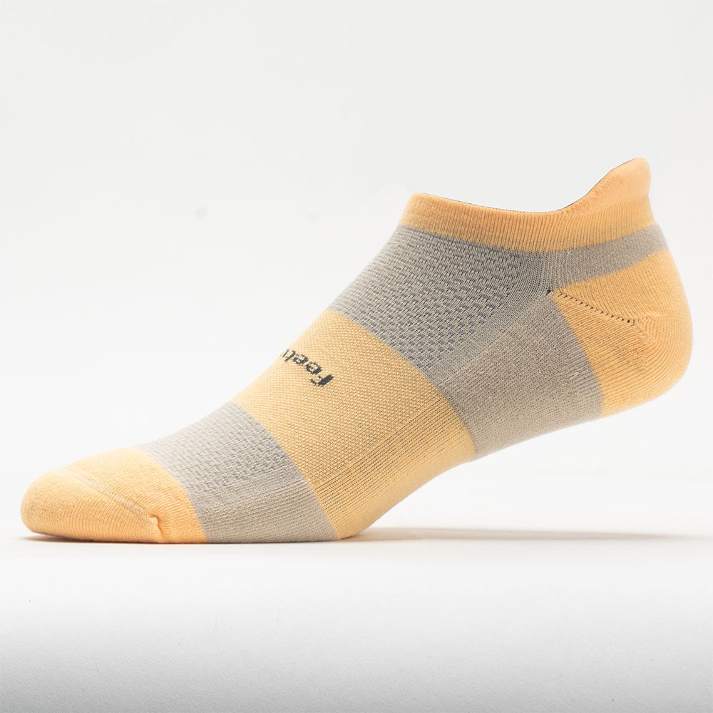 Feetures High Performance Max Cushion No Show Tab Socks