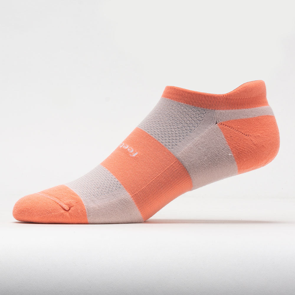 Feetures High Performance Max Cushion No Show Tab Socks