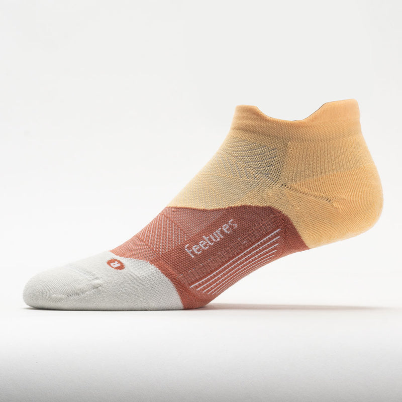 Feetures Elite Max Cushion No Show Tab Socks