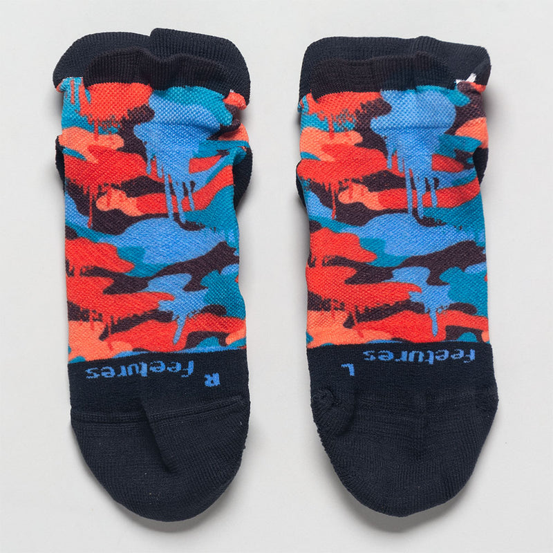 Feetures Elite Light Cushion No Show Tab Camo Splash Socks